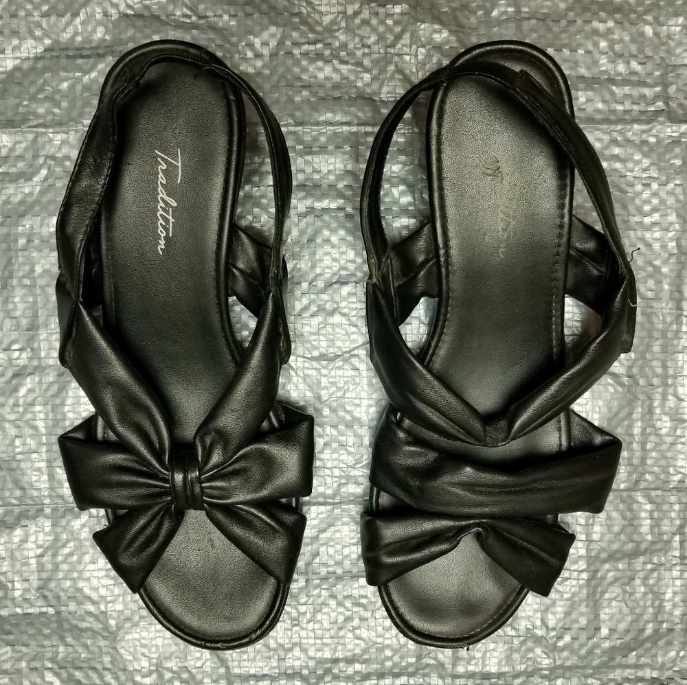 🍁🌺Traditions vintage sandals